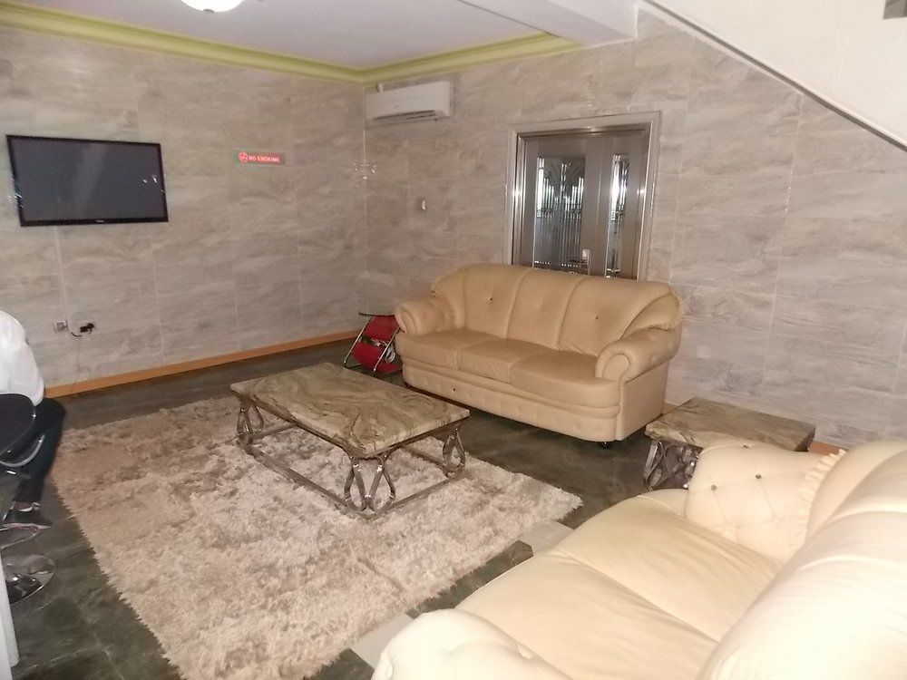 Dublina Suites Festac Town Kültér fotó