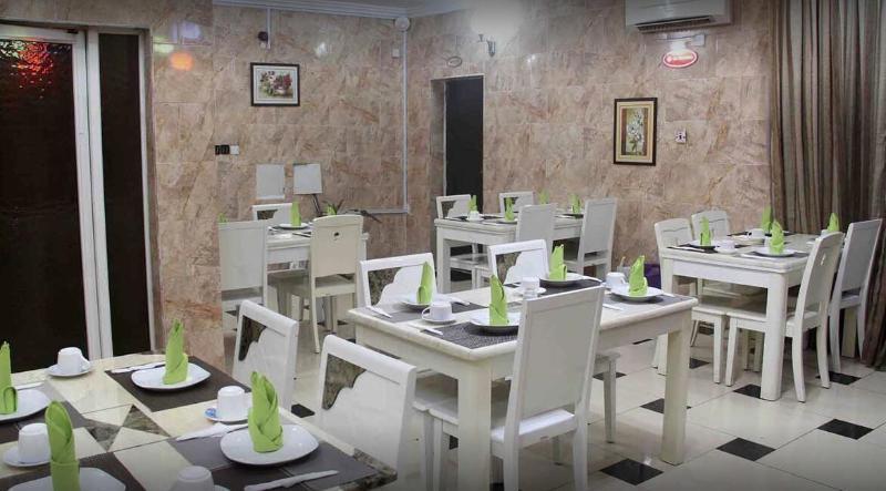 Dublina Suites Festac Town Kültér fotó