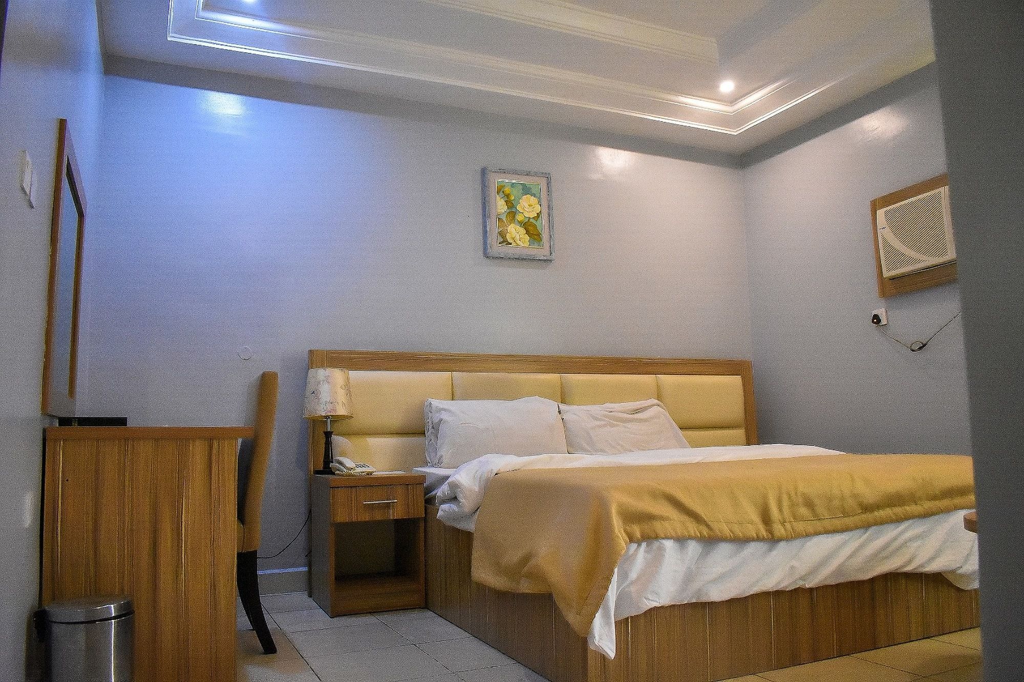 Dublina Suites Festac Town Kültér fotó