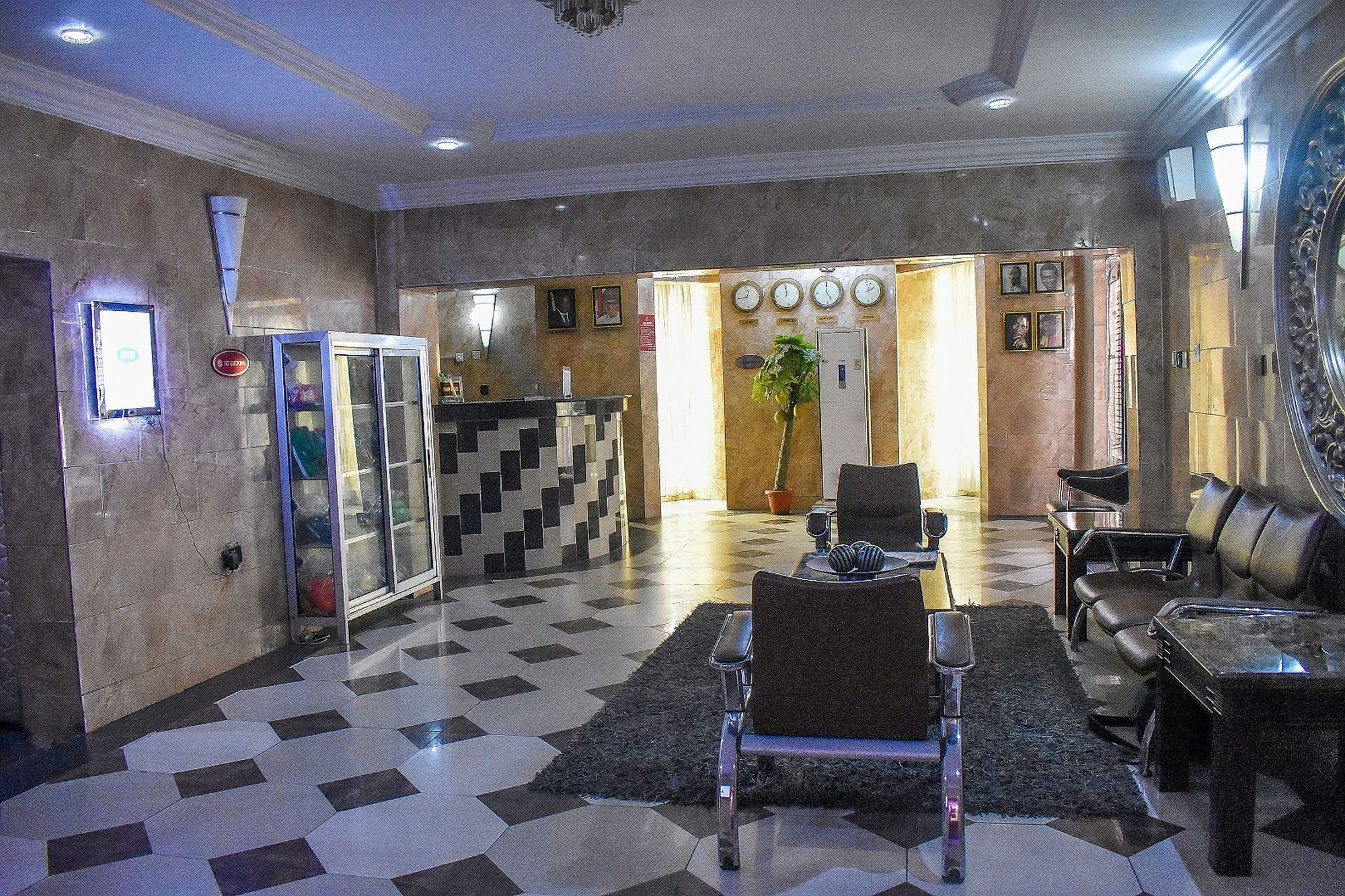 Dublina Suites Festac Town Kültér fotó