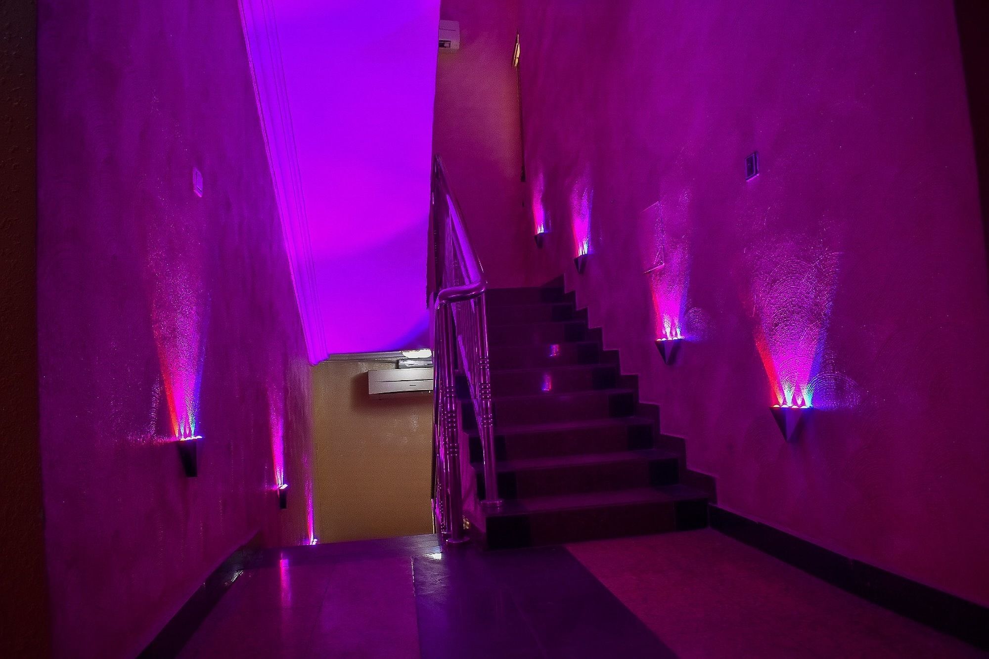 Dublina Suites Festac Town Kültér fotó