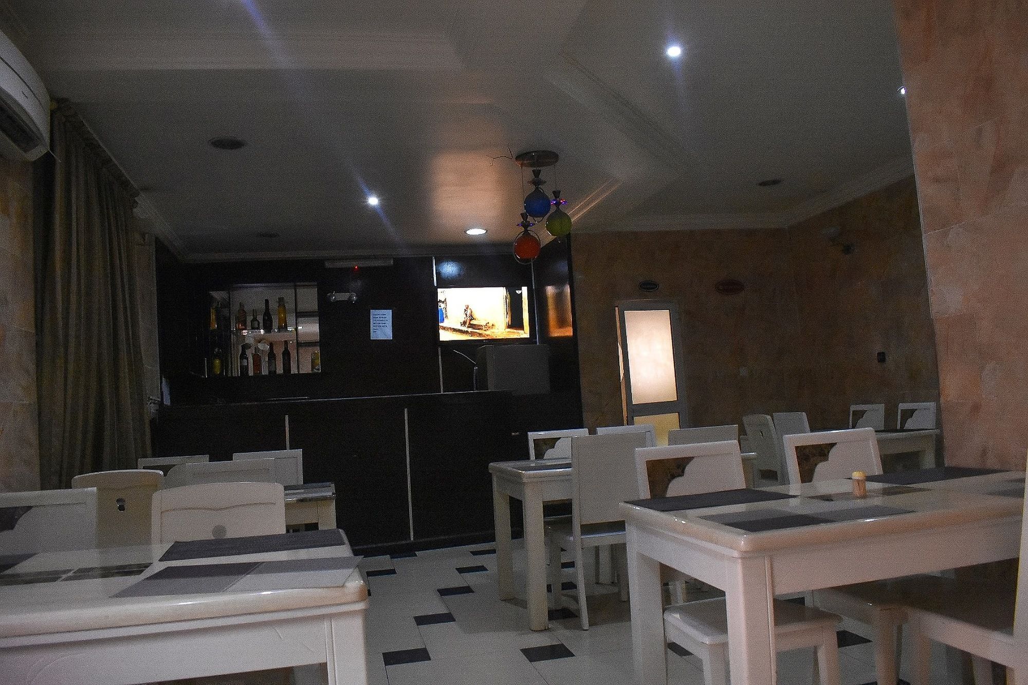 Dublina Suites Festac Town Kültér fotó