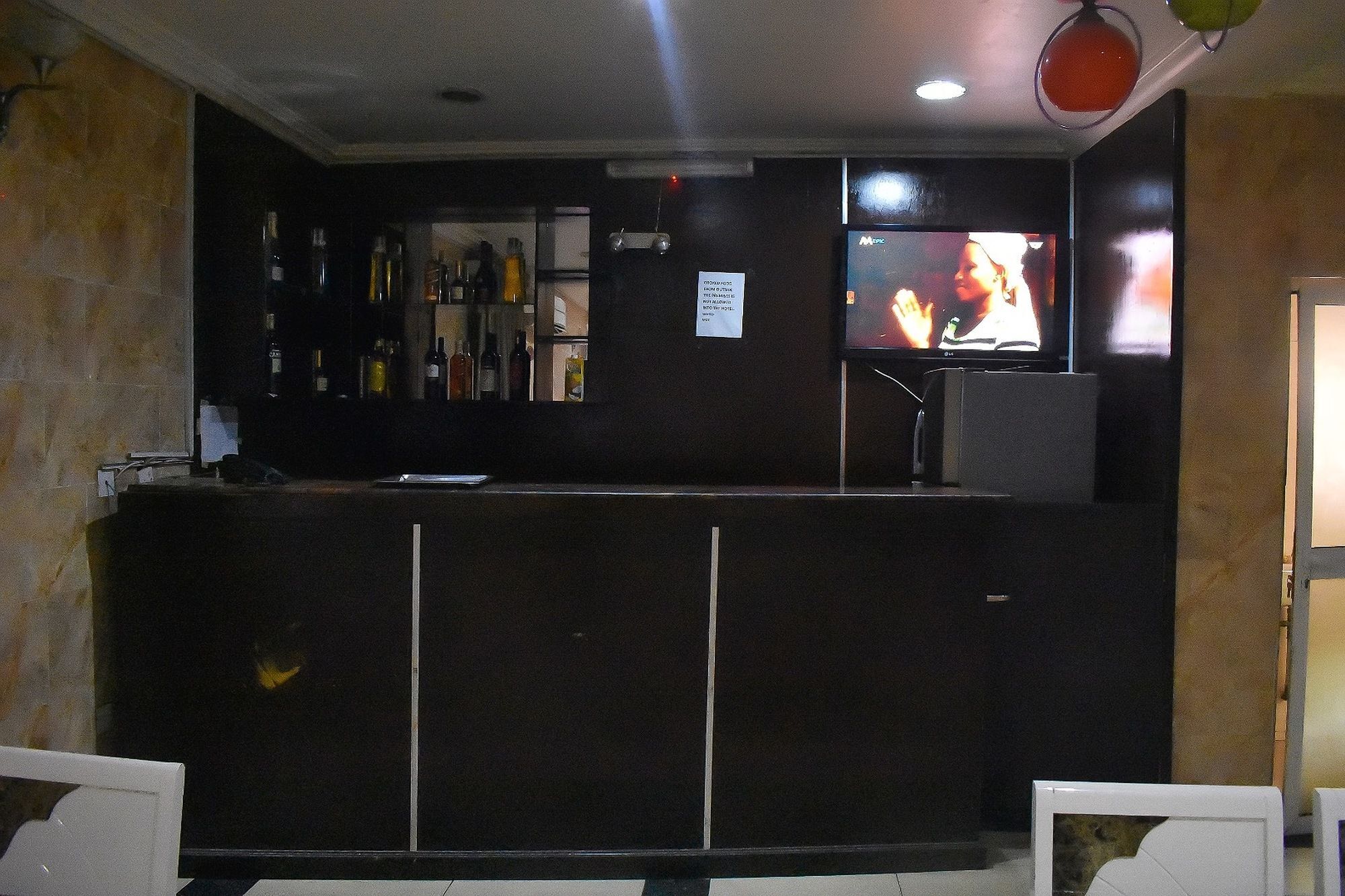 Dublina Suites Festac Town Kültér fotó
