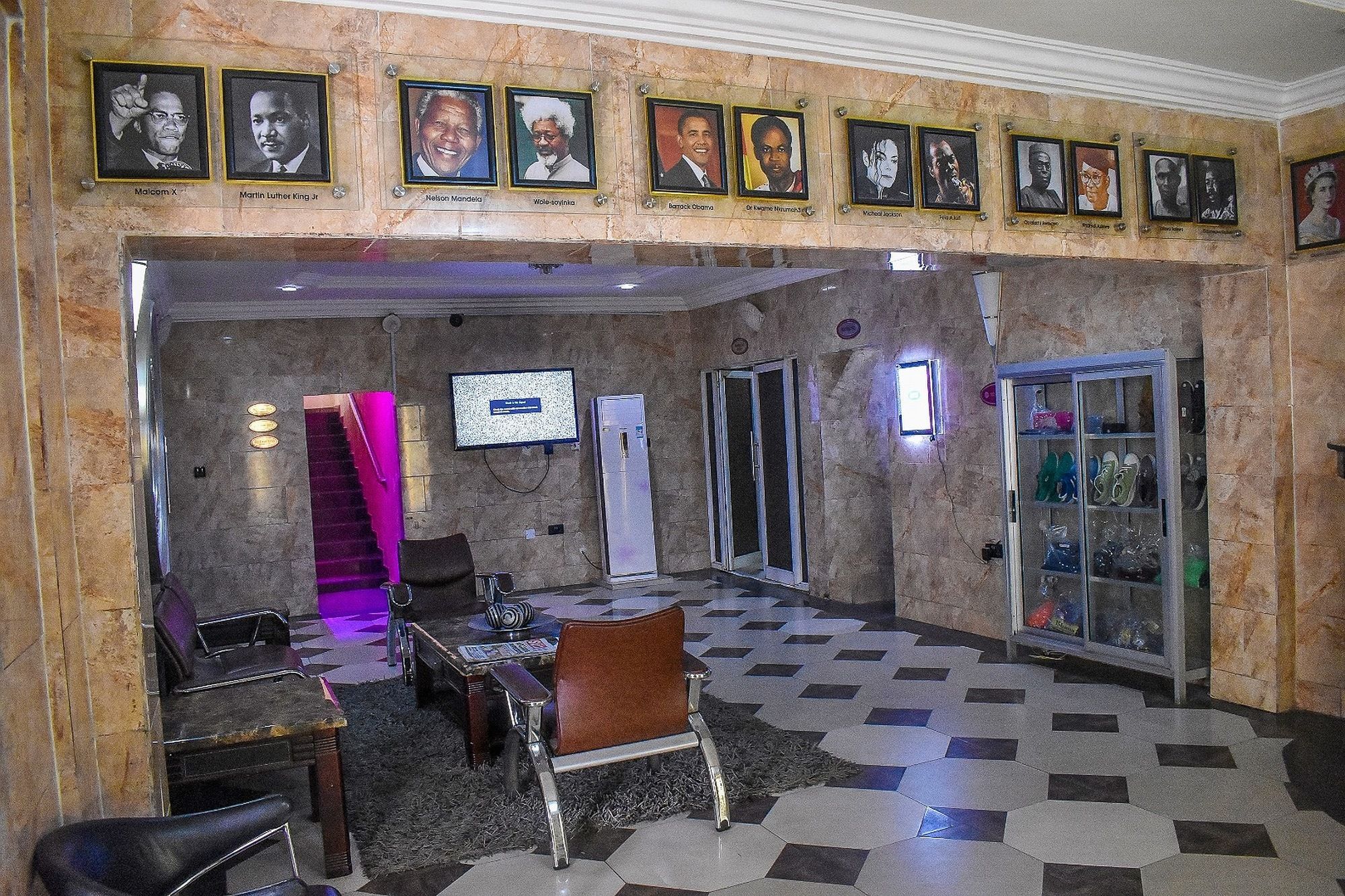 Dublina Suites Festac Town Kültér fotó